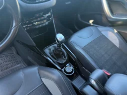 
										Peugeot 2008 1.2i Turbo full									
