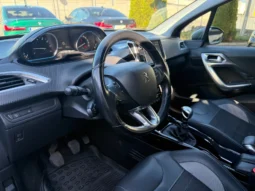 
										Peugeot 2008 1.2i Turbo full									