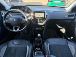 
										Peugeot 2008 1.2i Turbo full									