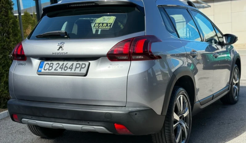 
								Peugeot 2008 1.2i Turbo full									