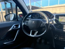 
										Peugeot 2008 1.2i Turbo full									