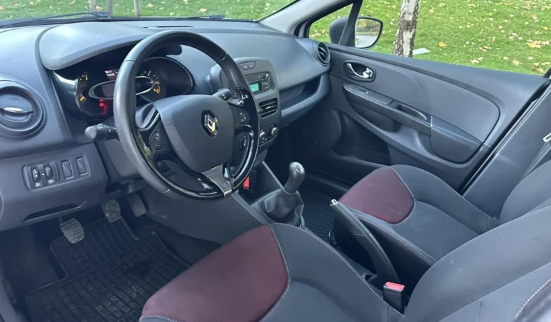 
								Renault Clio 1.2i / ОБСЛУЖЕН full									