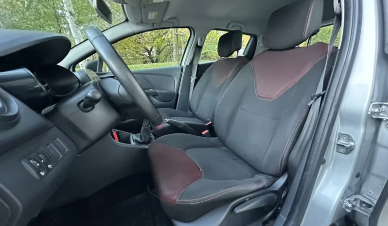 
								Renault Clio 1.2i / ОБСЛУЖЕН full									