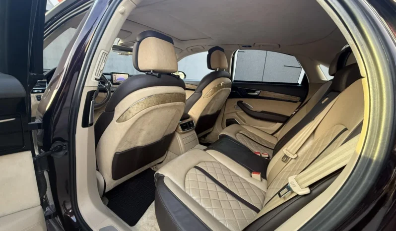 
								Audi A8 4.2 FSI S8 OPTIC full									