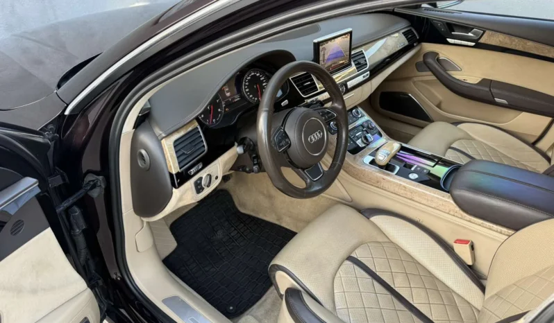 
								Audi A8 4.2 FSI S8 OPTIC full									