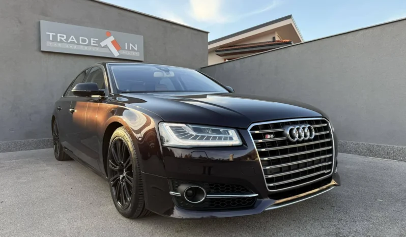 
								Audi A8 4.2 FSI S8 OPTIC full									