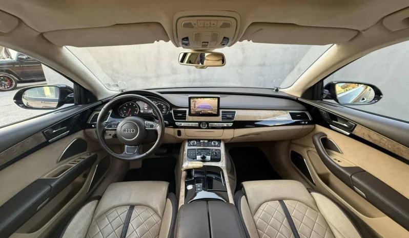 
								Audi A8 4.2 FSI S8 OPTIC full									