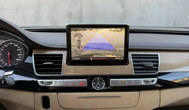 
								Audi A8 4.2 FSI S8 OPTIC full									