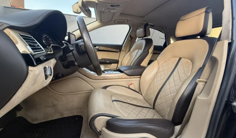 
								Audi A8 4.2 FSI S8 OPTIC full									
