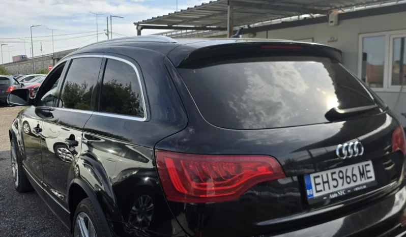 
								Audi Q7 full									