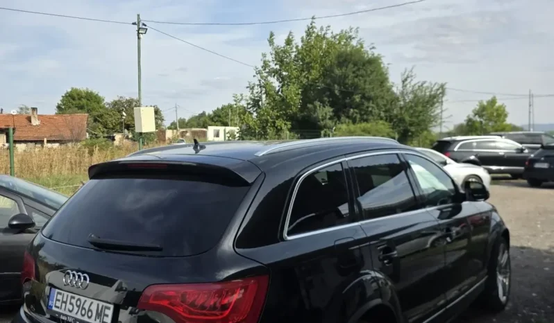 
								Audi Q7 full									