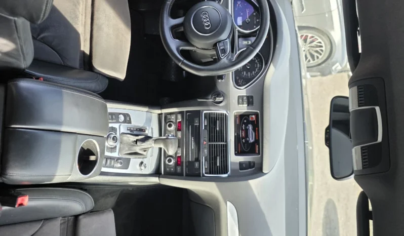 
								Audi Q7 full									