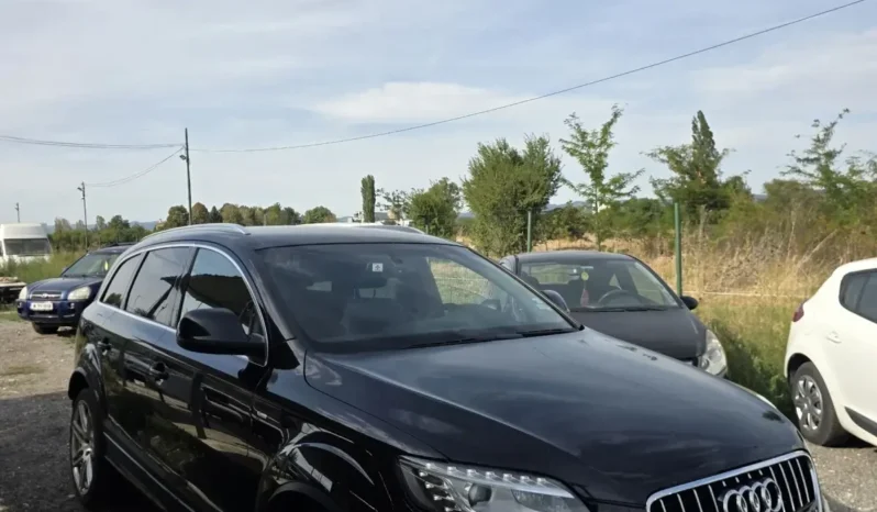 
								Audi Q7 full									
