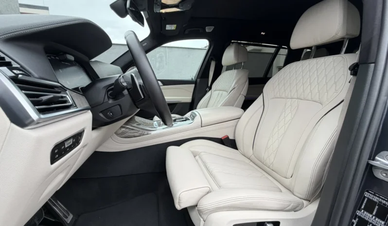 
								BMW X7 M50D full									