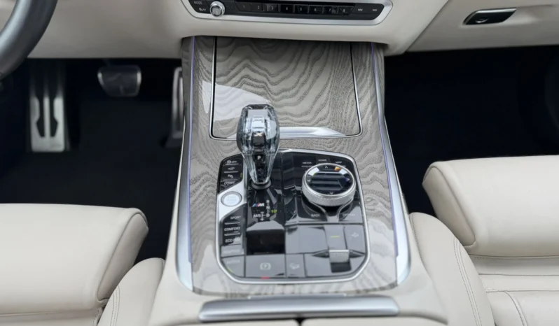 
								BMW X7 M50D full									