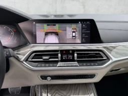 
										BMW X7 M50D full									