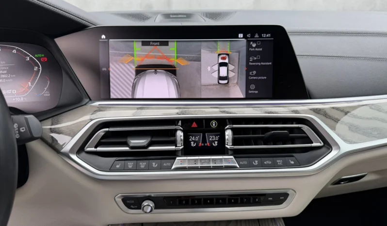 
								BMW X7 M50D full									