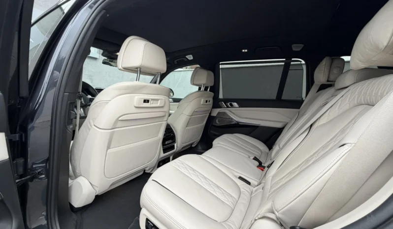 
								BMW X7 M50D full									