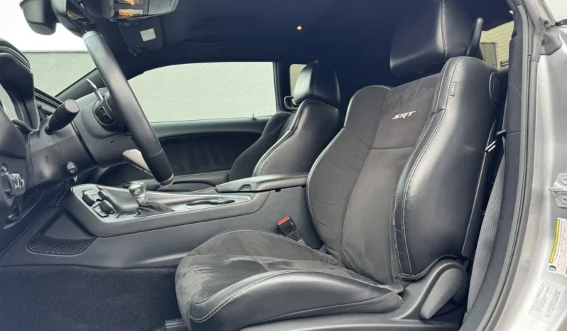 
								Dodge Challenger 6.4L SRT full									