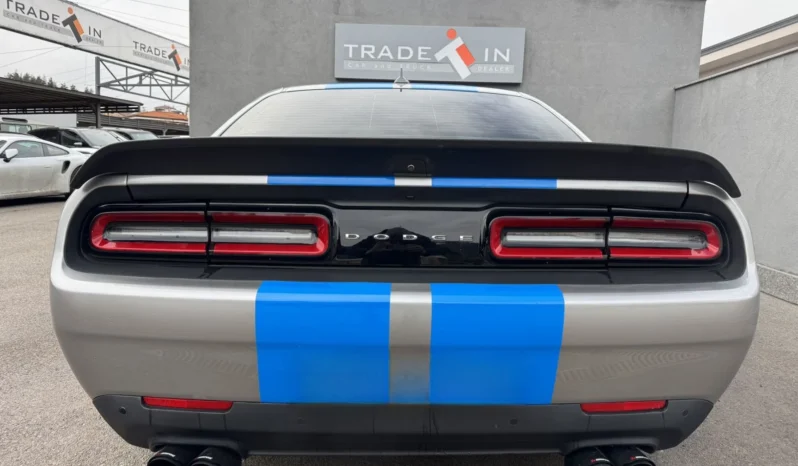 
								Dodge Challenger 6.4L SRT full									