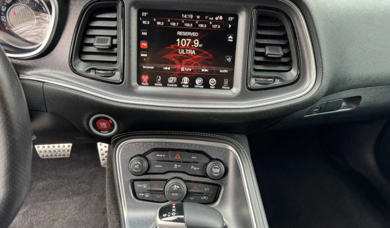 
								Dodge Challenger 6.4L SRT full									