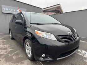 Toyota Sienna LE AWD 3.5L V6