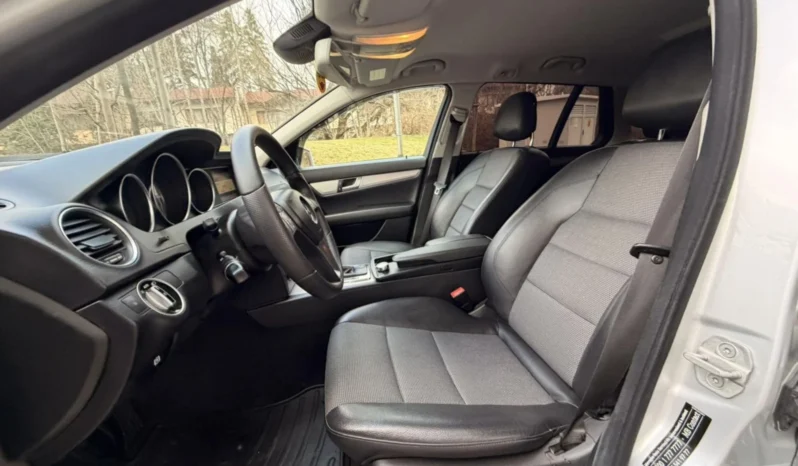 
								Mercedes-Benz C 220 CDI / AMG LINE / АВТОМАТИК full									