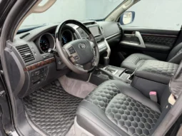 
										Toyota Land cruiser 200 B6 GUARD 4.6L full									