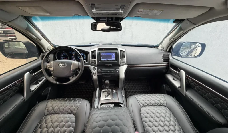 
								Toyota Land cruiser 200 B6 GUARD 4.6L full									