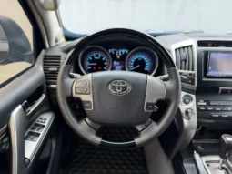 
										Toyota Land cruiser 200 B6 GUARD 4.6L full									
