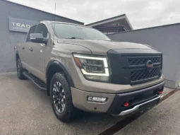 Nissan Titan crew cab PRO-4X 5.6L V8