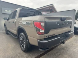 Nissan Titan crew cab PRO-4X 5.6L V8