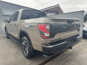 Nissan Titan crew cab PRO-4X 5.6L V8
