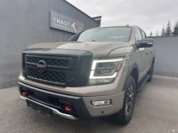 Nissan Titan crew cab PRO-4X 5.6L V8