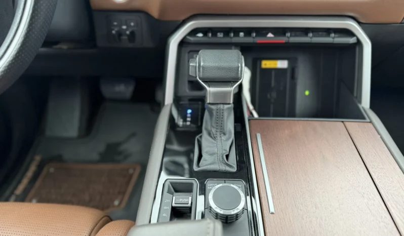 
								Toyota Tundra 1794 EDITION CREW MAX full									