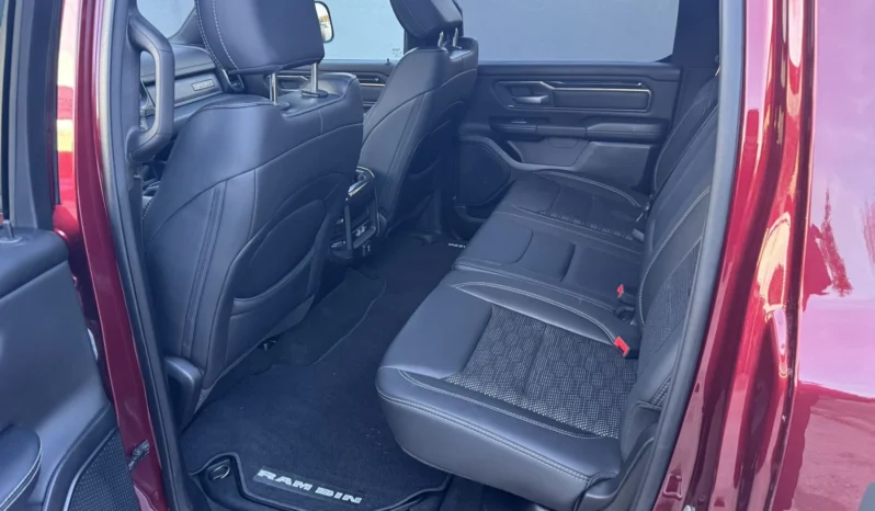 
								Dodge RAM 1500 5.7L CREW CAB SPORT full									