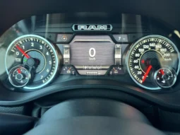 
										Dodge RAM 1500 5.7L CREW CAB SPORT full									