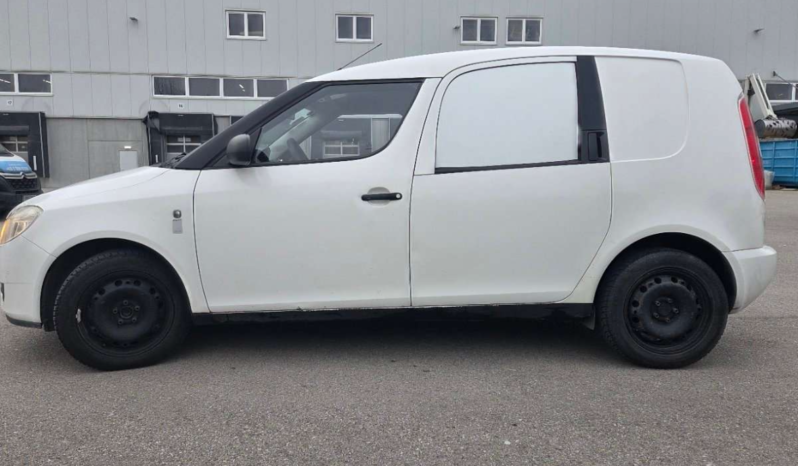 
								Skoda Praktik full									